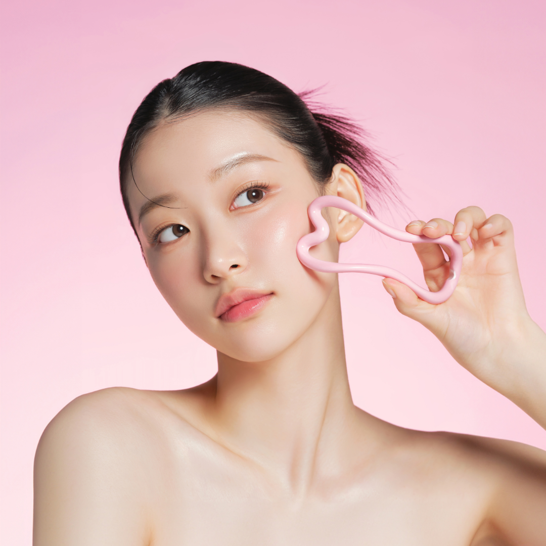 More Than Temporary Lifting.A New Routine for Facial Firmness.FACE CoreSet is more than a skincare routine.It combines targeted firming skincare with a facial training tool inspired by professional aesthetic techniques, helping you create a consistent daily ritual for a firmer, healthier-looking, more defined complexion.Think of it as training for your face.Just as your body benefits from consistent exercise, your skin and facial contours can benefit from consistent care.Skincare is a routine — not a one-ti